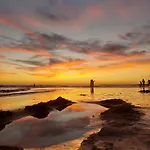 Jacaranda Playa Conil * קוניל דה לה פרונטרה